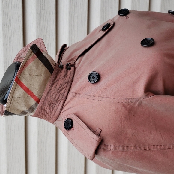 Burberry Antique Rose Iridescent Trench Coat - Picture 8 of 14